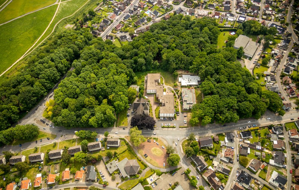 Hamm aus der Vogelperspektive: Kirchengebäude Evangelische Kreuzkirche in Hamm im Bundesland Nordrhein-Westfalen, Deutschland