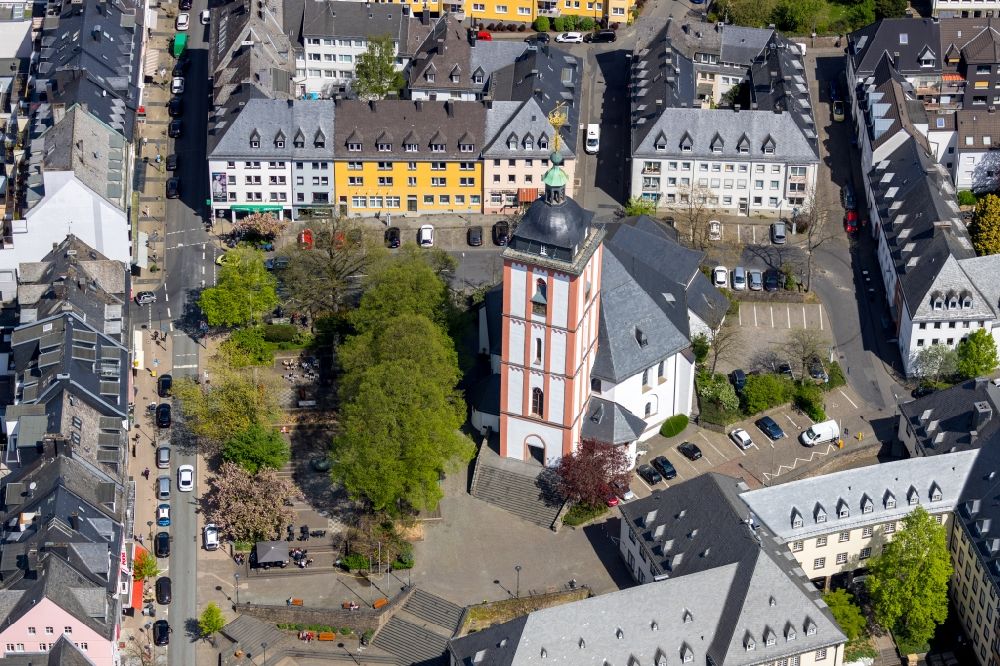 Siegen aus der Vogelperspektive: Kirchengebäude Evangelische Nikolaikirche Siegen in Siegen im Bundesland Nordrhein-Westfalen, Deutschland