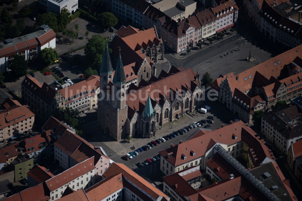 Luftaufnahme Braunschweig - Kirchengebäude der evangelischen Sankt Martinikirche in Braunschweig im Bundesland Niedersachsen, Deutschland