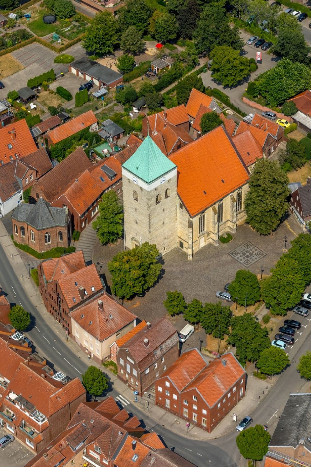 Luftaufnahme Everswinkel - Kirchengebäude der in Everswinkel im Bundesland Nordrhein-Westfalen, Deutschland