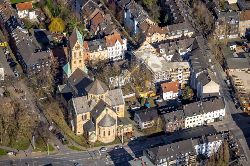 Gelsenkirchen von oben - Kirchengebäude der St. Georg Kirche in Gelsenkirchen im Bundesland Nordrhein-Westfalen
