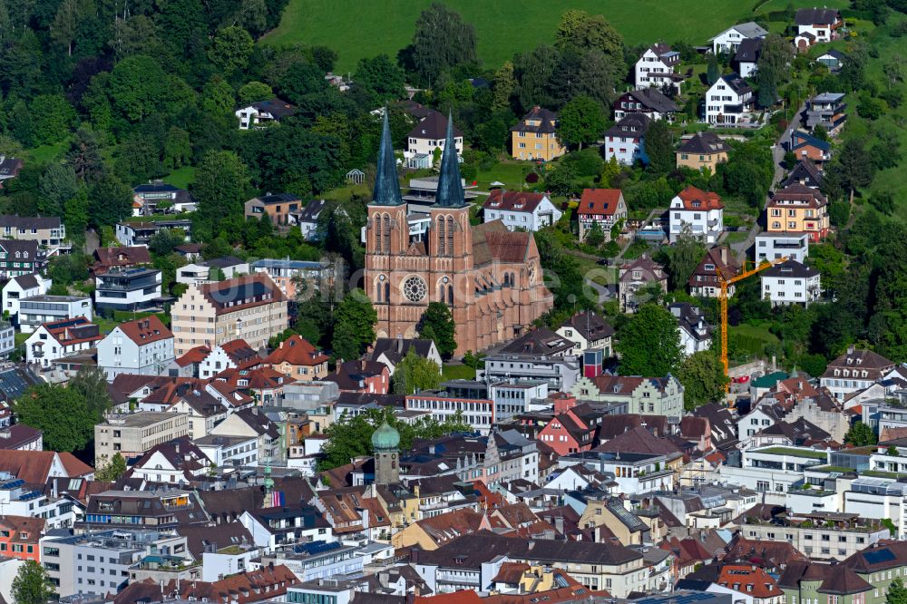 Luftbild Bregenz - Kirchengebäude Herz Jesu in Bregenz in Vorarlberg, Österreich