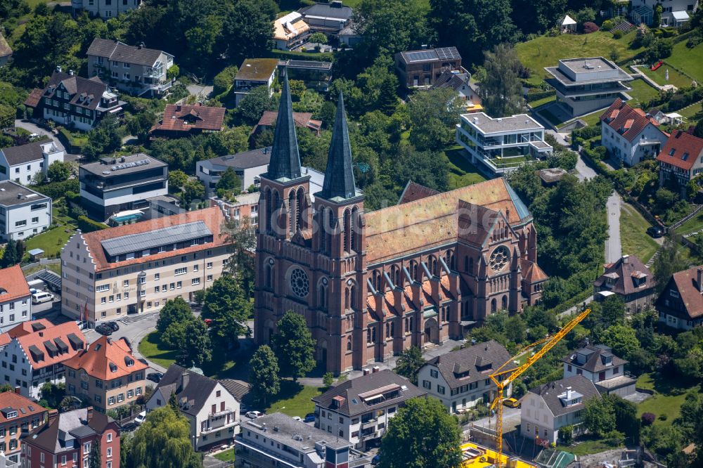 Luftaufnahme Bregenz - Kirchengebäude Herz Jesu in Bregenz in Vorarlberg, Österreich