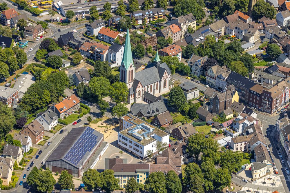 Dortmund aus der Vogelperspektive: Kirchengebäude Katholische Kirche St. Remigius in Dortmund im Bundesland Nordrhein-Westfalen, Deutschland