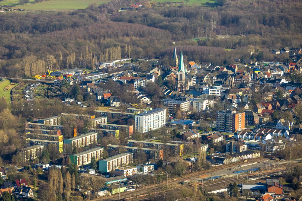 Dortmund von oben - Kirchengebäude Katholische Kirche St. Remigius in Dortmund im Bundesland Nordrhein-Westfalen, Deutschland