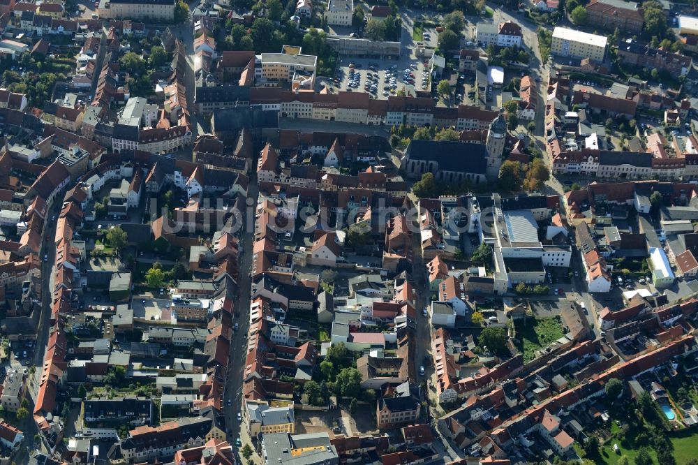 Luftbild Sangerhausen - Kirchengebäude der Kirche St. Jacobi im Altstadt- Zentrum in Sangerhausen im Bundesland Sachsen-Anhalt