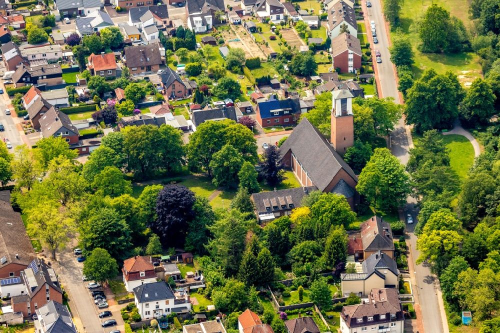 Luftbild Haltern am See - Kirchengebäude der Kirche St. Laurentius in Haltern am See im Bundesland Nordrhein-Westfalen, Deutschland