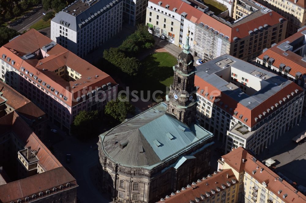 Luftaufnahme Dresden - Kirchengebäude der Kreuzkirche Dresden An der Kreuzkirche in Dresden im Bundesland Sachsen
