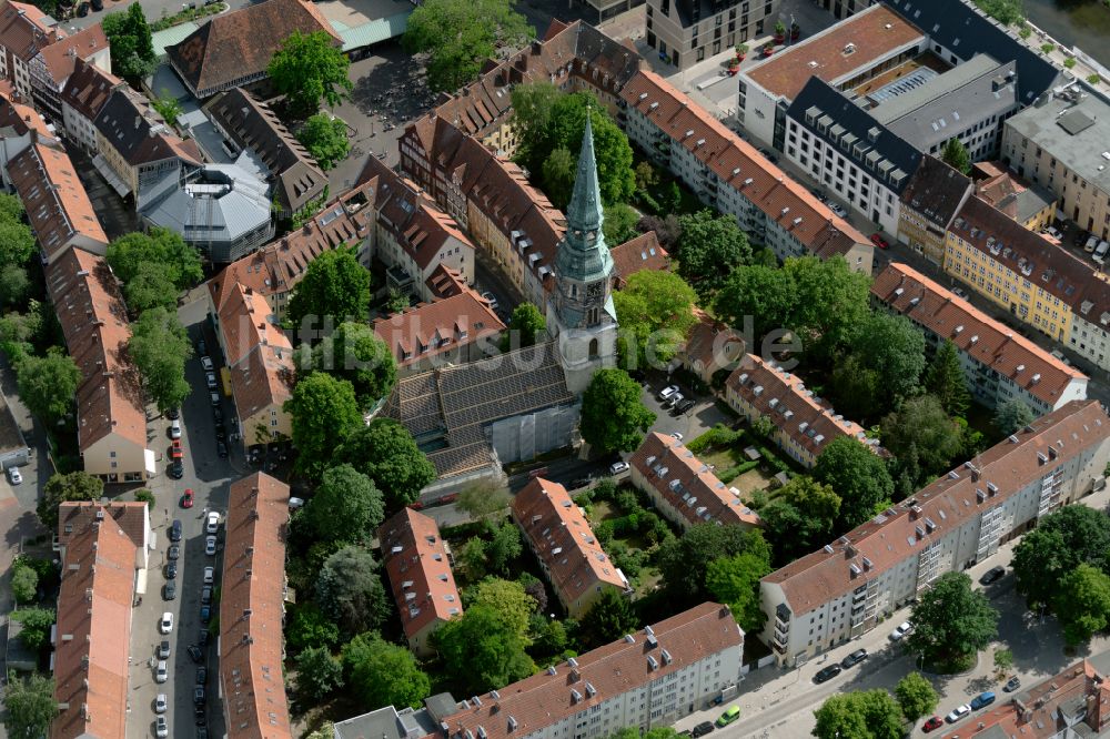 Hannover von oben - Kirchengebäude der Kreuzkirche in Hannover im Bundesland Niedersachsen, Deutschland