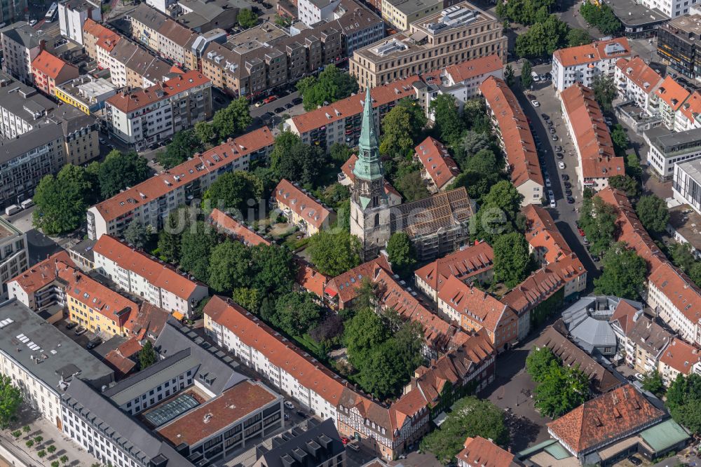 Hannover aus der Vogelperspektive: Kirchengebäude der Kreuzkirche in Hannover im Bundesland Niedersachsen, Deutschland