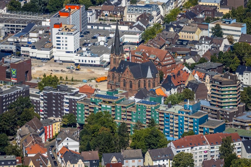 Luftaufnahme Herne - Kirchengebäude der Kreuzkirche an der Harannistraße in Herne im Bundesland Nordrhein-Westfalen, Deutschland