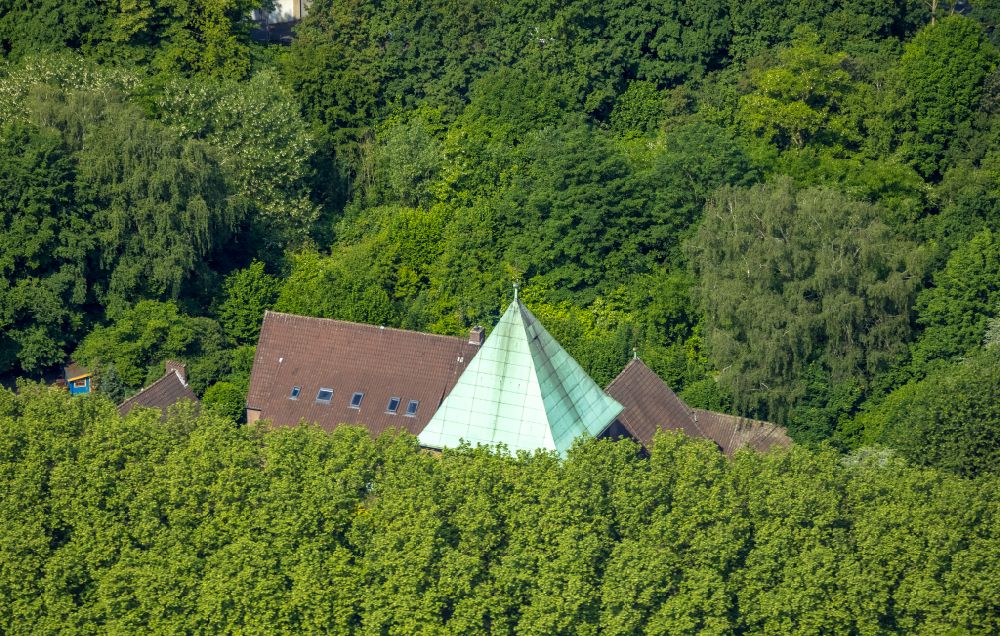 Luftbild Gladbeck - Kirchengebäude St. Lamberti Filialkirche St. Elisabeth in Gladbeck im Bundesland Nordrhein-Westfalen, Deutschland