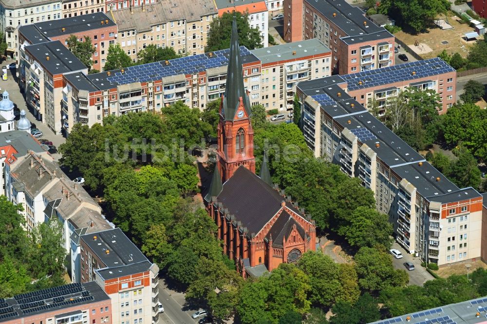Luftaufnahme Leipzig - Kirchengebäude St. Lukaskirche in Leipzig im Bundesland Sachsen, Deutschland