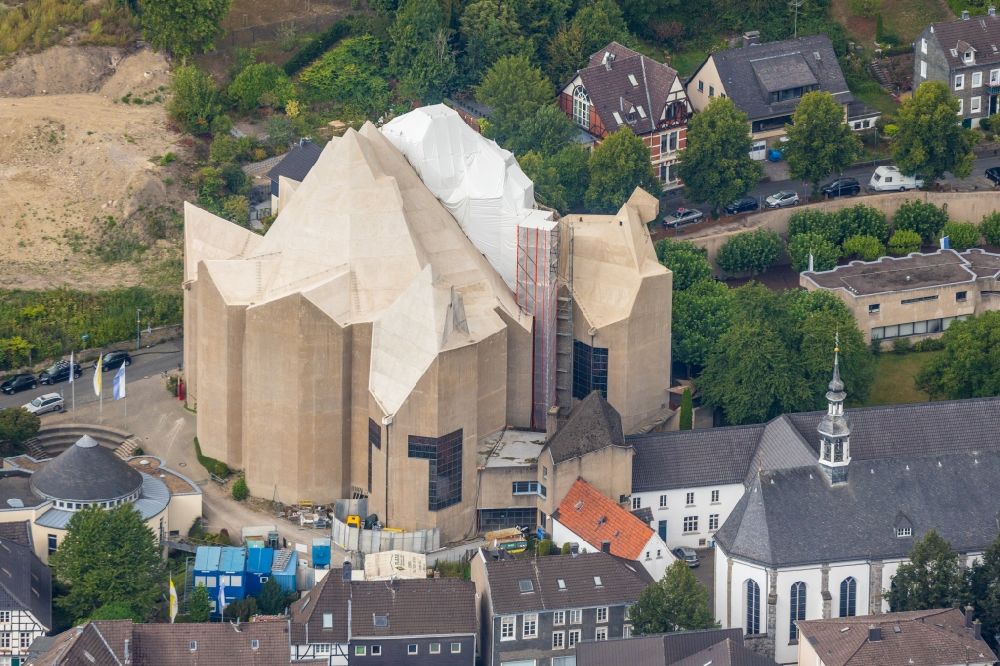Luftbild Velbert - Kirchengebäude Mariendom Neviges in Velbert im Bundesland Nordrhein-Westfalen, Deutschland