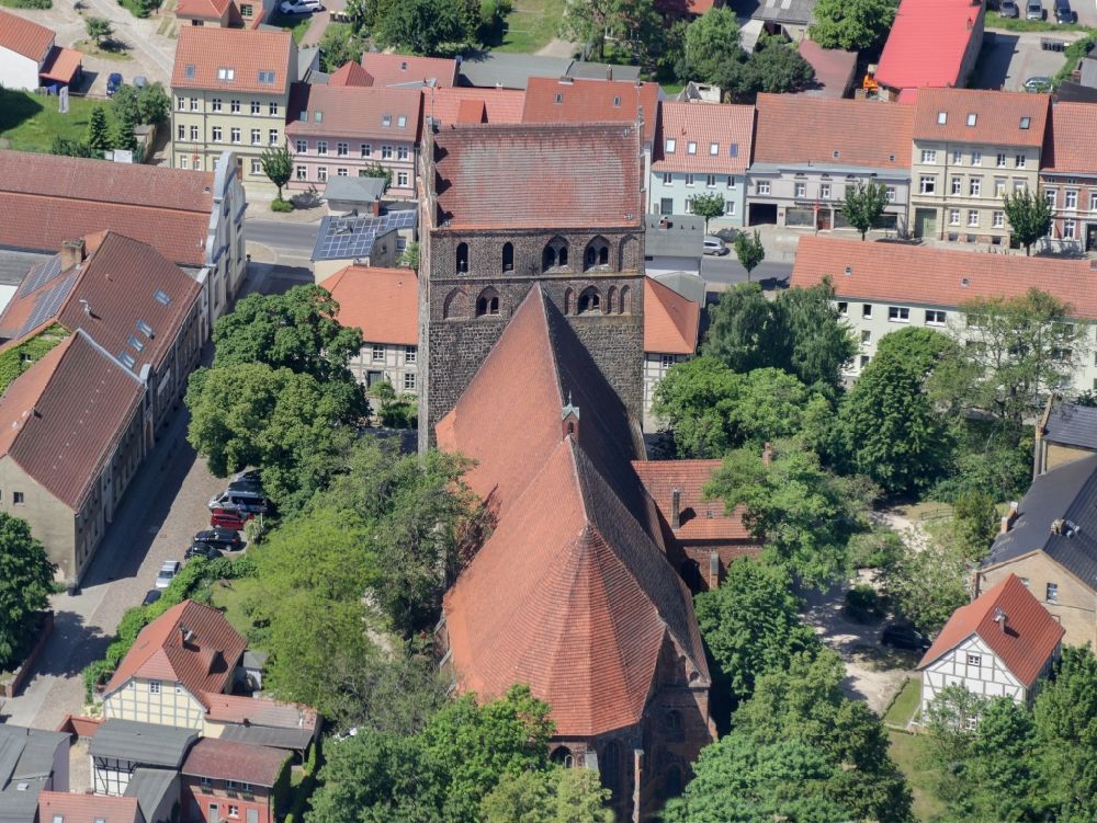 Luftbild Angermünde - Kirchengebäude der St. Marienkirche in Angermünde im Bundesland Brandenburg, Deutschland