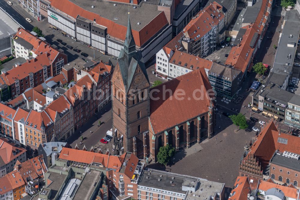 Luftbild Hannover - Kirchengebäude der Marktkirche am Hanns-Lilje-Platz in Hannover im Bundesland Niedersachsen