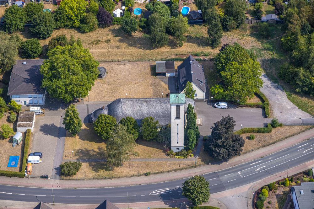 Luftaufnahme Hamm - Kirchengebäude St. Michael in Hamm im Bundesland Nordrhein-Westfalen, Deutschland