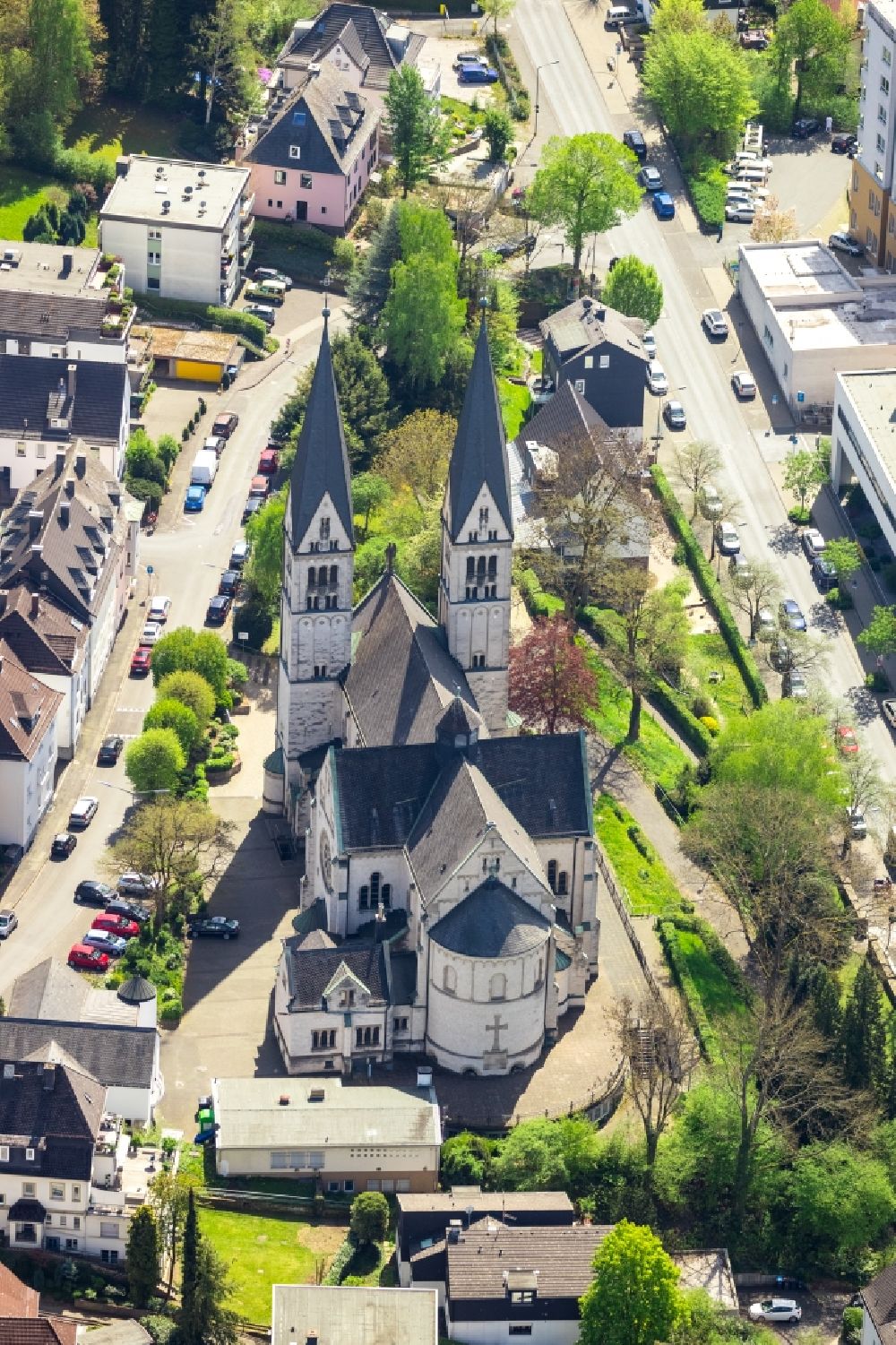 Luftbild Siegen - Kirchengebäude St. Michael an der Kampenstraße in Siegen im Bundesland Nordrhein-Westfalen, Deutschland