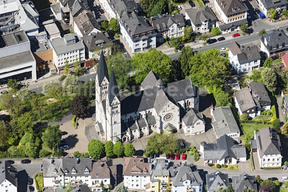 Luftbild Siegen - Kirchengebäude St. Michael an der Kampenstraße in Siegen im Bundesland Nordrhein-Westfalen, Deutschland