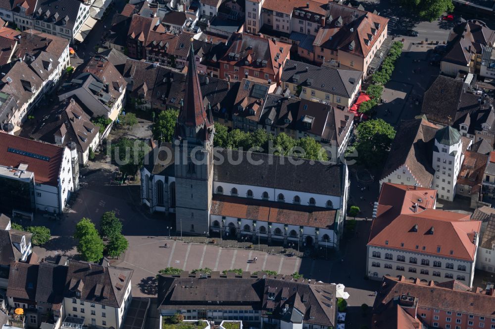 Luftaufnahme Radolfzell am Bodensee - Kirchengebäude Münster Unserer lieben Frau in Radolfzell am Bodensee im Bundesland Baden-Württemberg, Deutschland