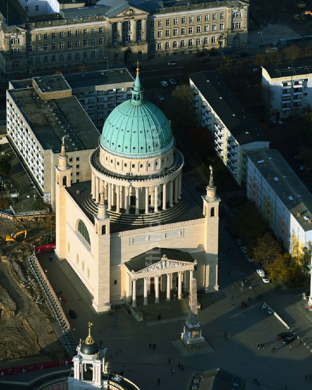 Luftaufnahme Potsdam - Kirchengebäude der St. Nikolaikirche Potsdam Am Alten Markt in Potsdam im Bundesland Brandenburg, Deutschland