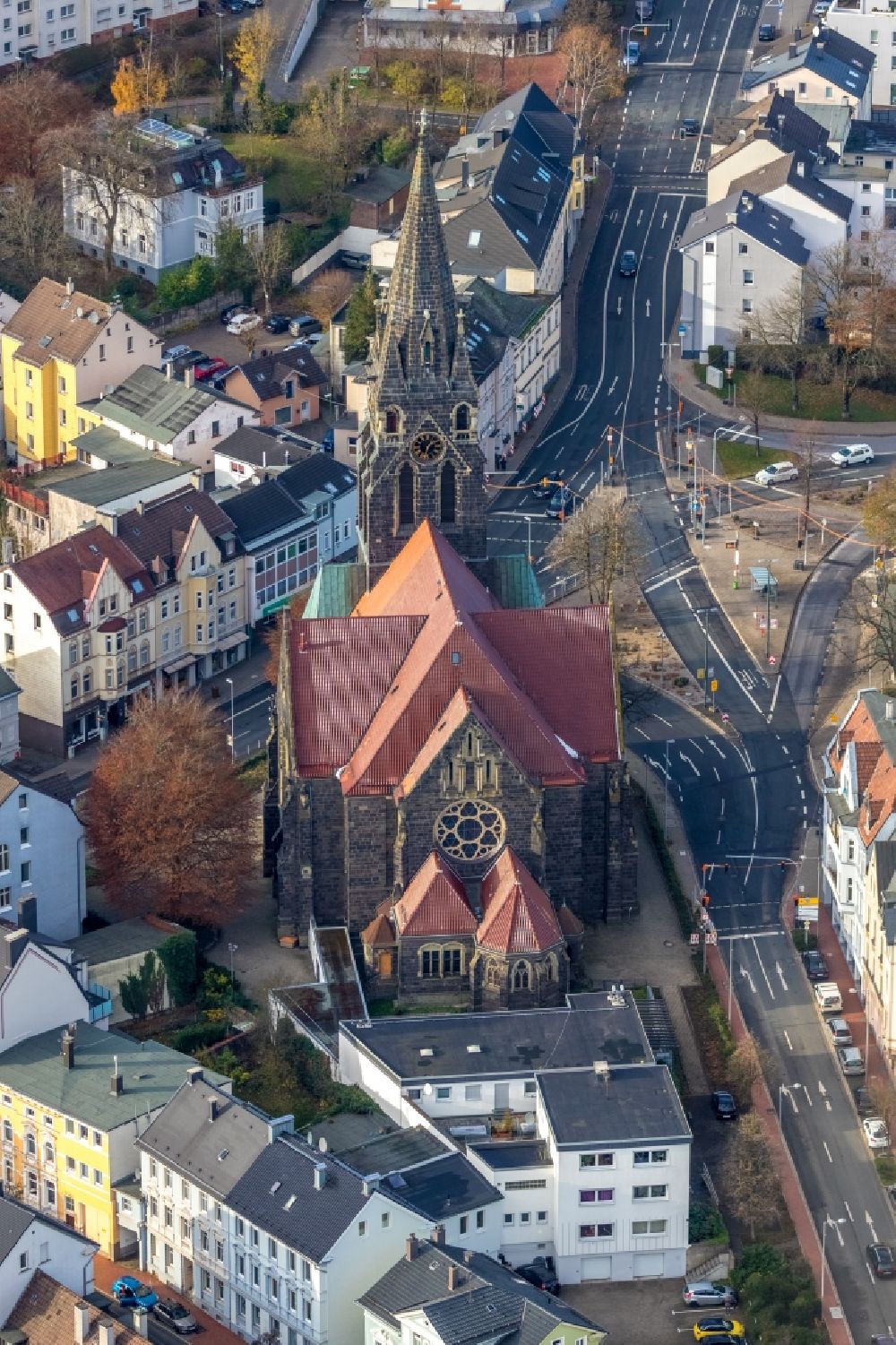 Luftbild Lüdenscheid - Kirchengebäude in der Ortsmitte in Lüdenscheid im Bundesland Nordrhein-Westfalen, Deutschland