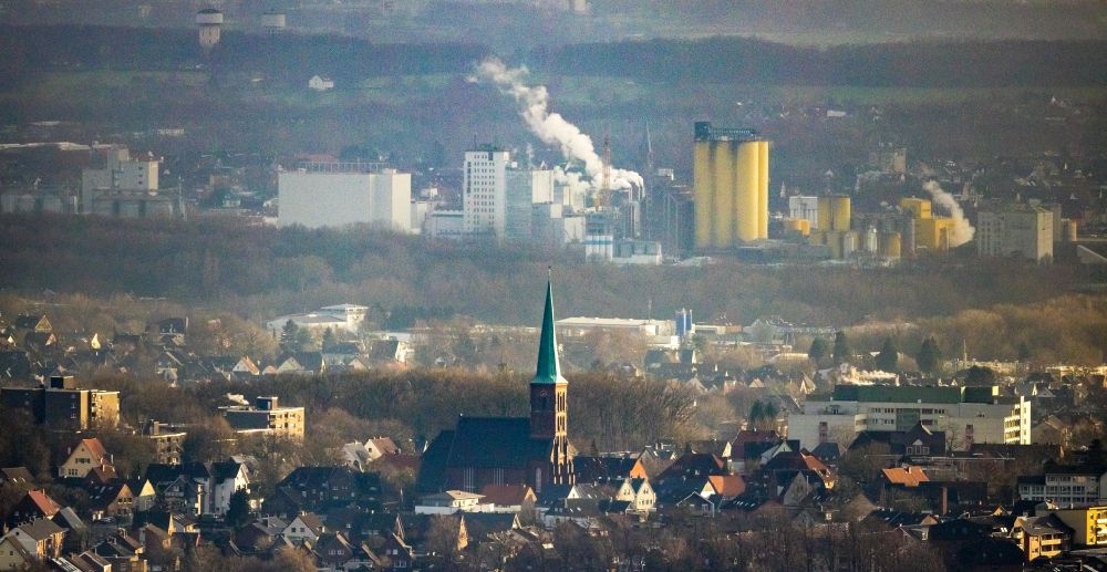 Luftaufnahme Hamm - Kirchengebäude St. Pankratiuskirche am Pankratiusplatz in Hamm im Bundesland Nordrhein-Westfalen, Deutschland