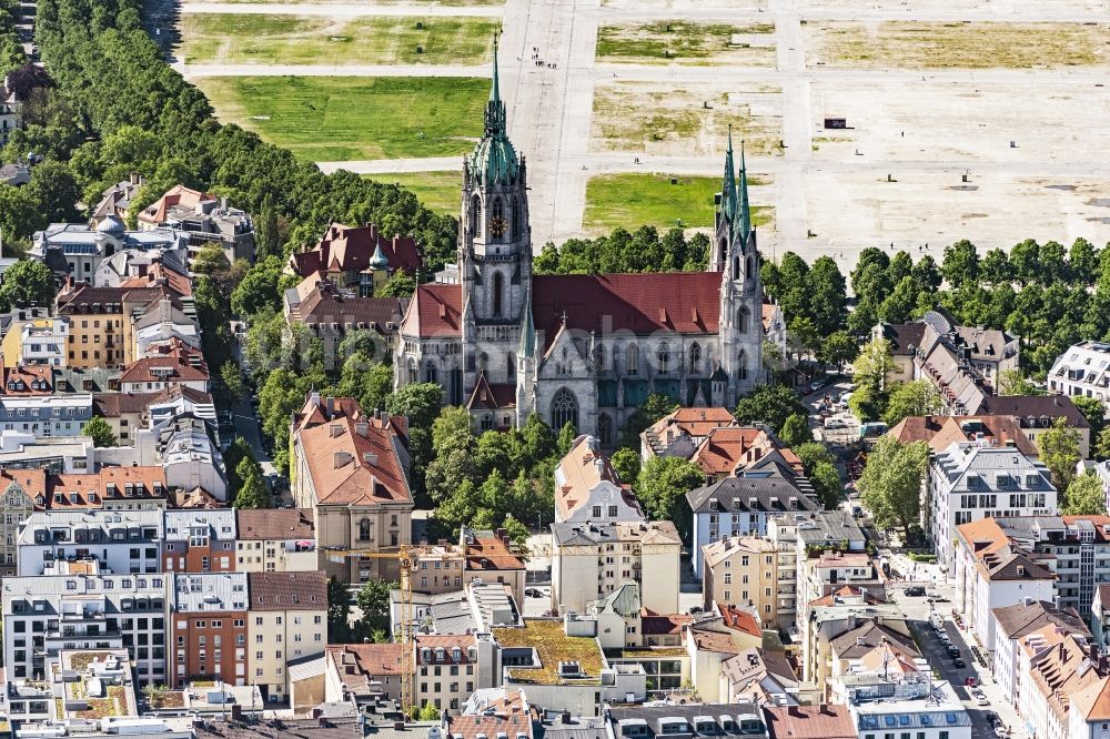 München aus der Vogelperspektive: Kirchengebäude St. Pauls Kirche in München im Bundesland Bayern, Deutschland