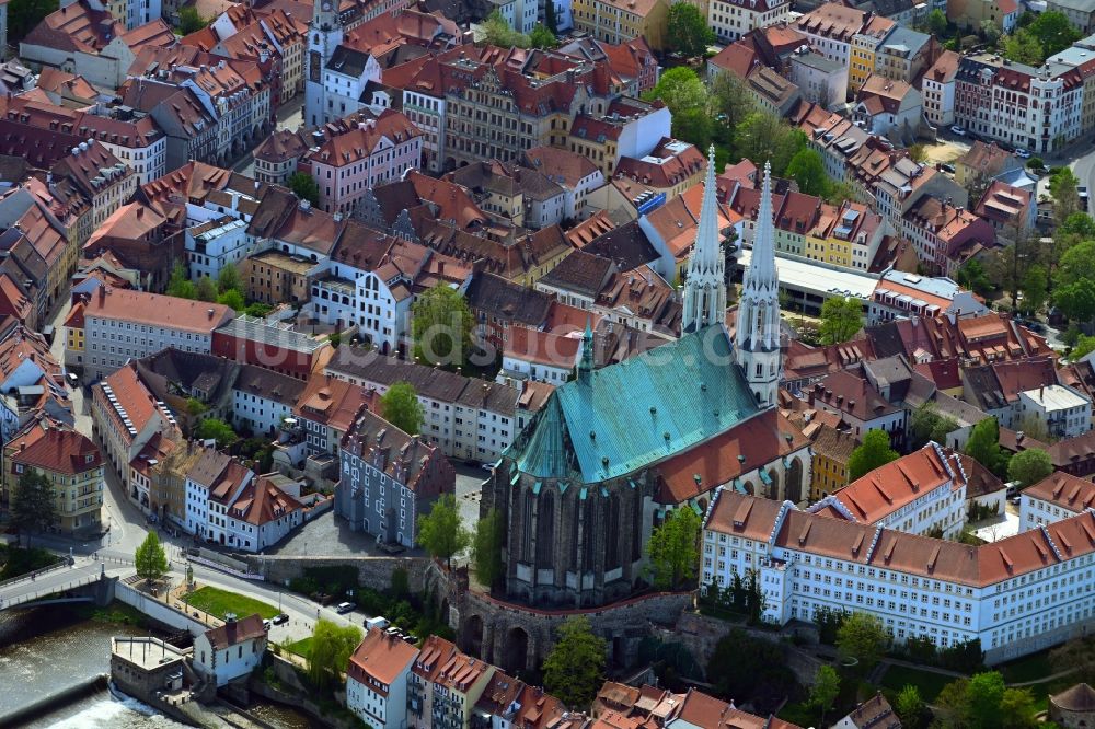 Görlitz aus der Vogelperspektive: Kirchengebäude der Peterskirche im Altstadt- Zentrum in Görlitz im Bundesland Sachsen, Deutschland