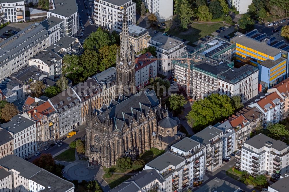 Luftaufnahme Leipzig - Kirchengebäude der Peterskirche in Leipzig im Bundesland Sachsen, Deutschland