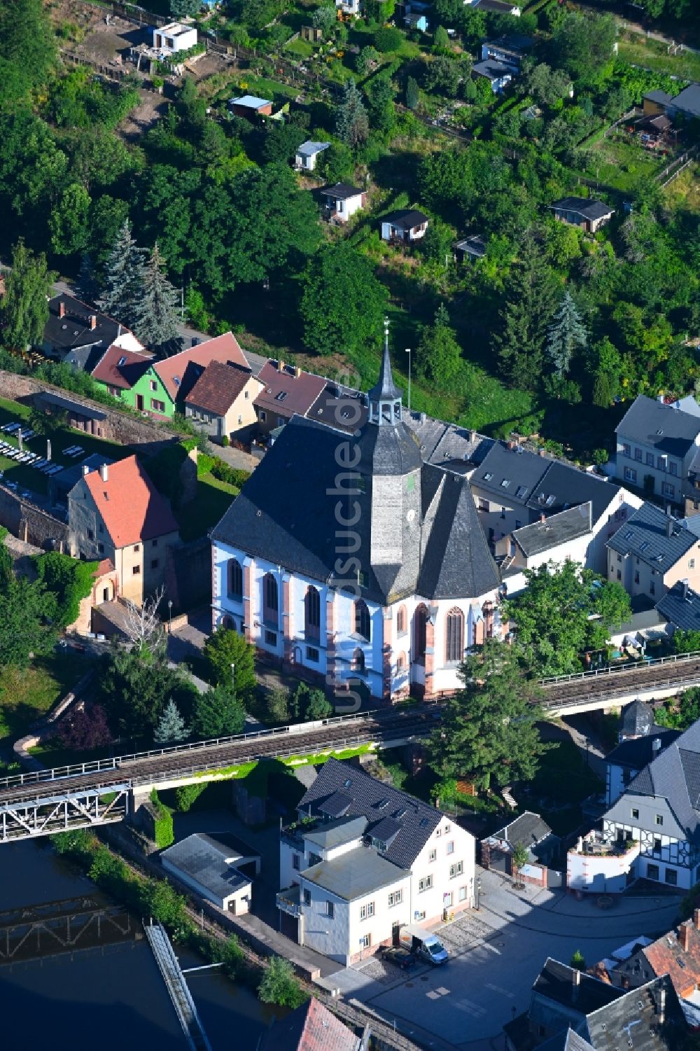 Rochlitz aus der Vogelperspektive: Kirchengebäude St. Petrikirche in Rochlitz im Bundesland Sachsen, Deutschland