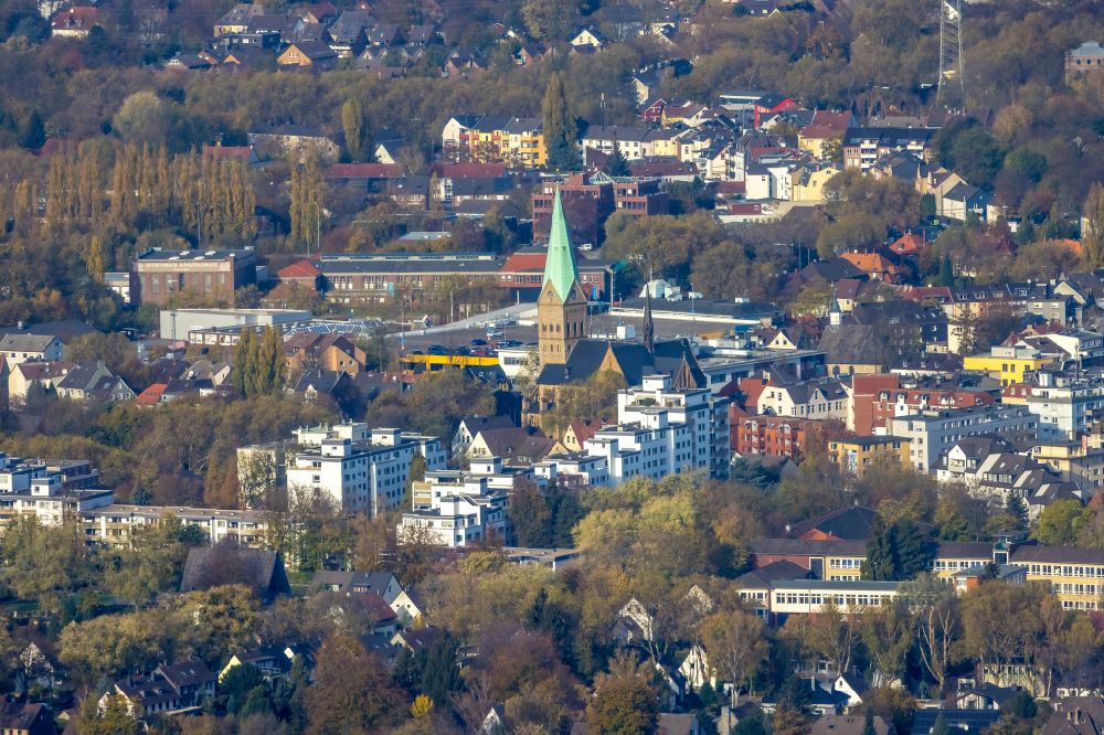 Bochum von oben - Kirchengebäude der Propstei St. Gertrud von Brabant in Bochum im Bundesland Nordrhein-Westfalen, Deutschland
