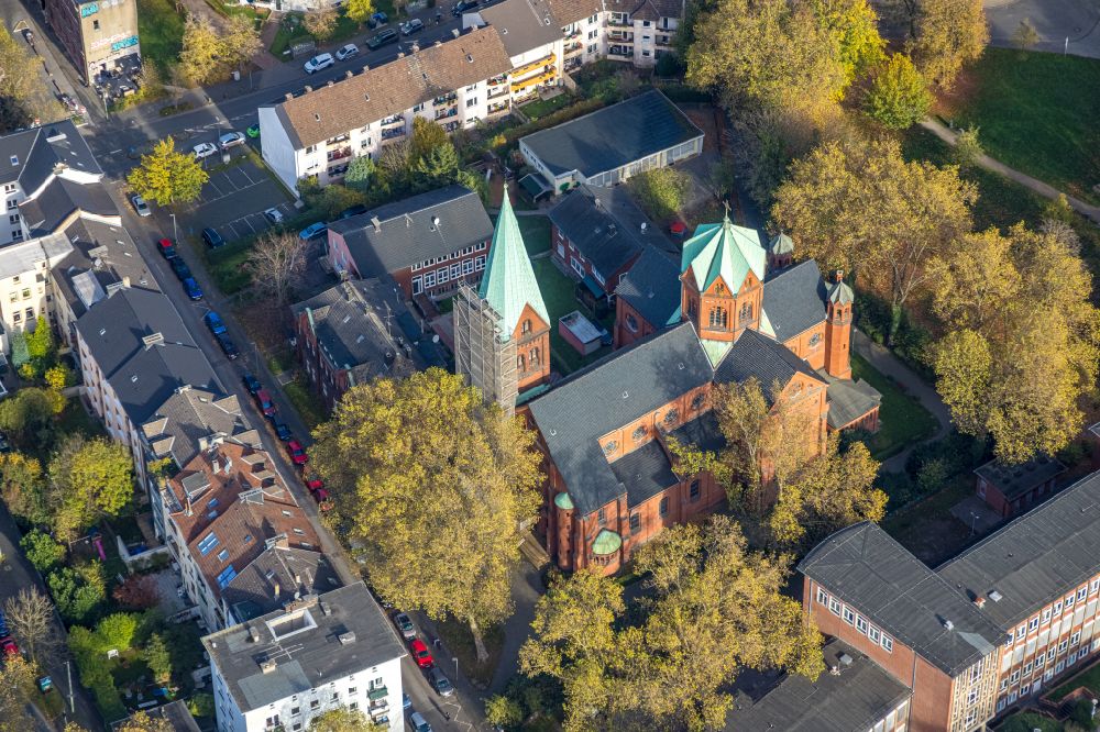 Luftbild Bochum - Kirchengebäude Sankt-Joseph-Kirche in Bochum im Bundesland Nordrhein-Westfalen, Deutschland