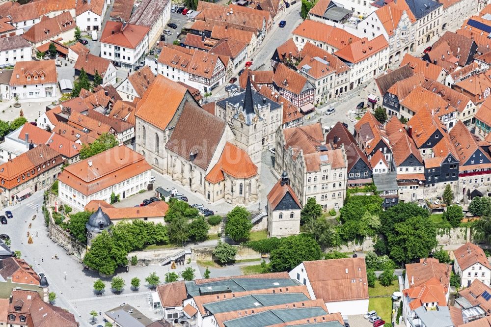 Luftaufnahme Kronach - Kirchengebäude St.Johannes der Täufer in Kronach im Bundesland Bayern, Deutschland