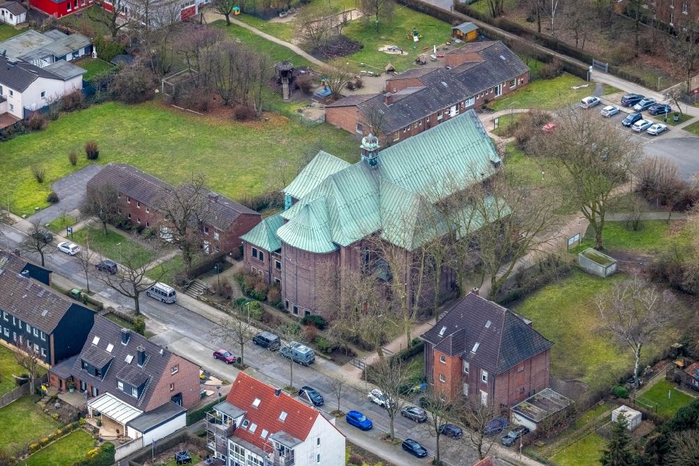 Luftbild Oberhausen - Kirchengebäude St.Marien Rothebusch in Oberhausen im Bundesland Nordrhein-Westfalen, Deutschland