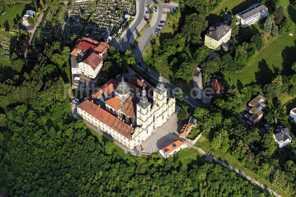 Graz aus der Vogelperspektive: Kirchengebäude der Wallfahrtskirche Basilika Mariatrost in Graz in Steiermark, Österreich