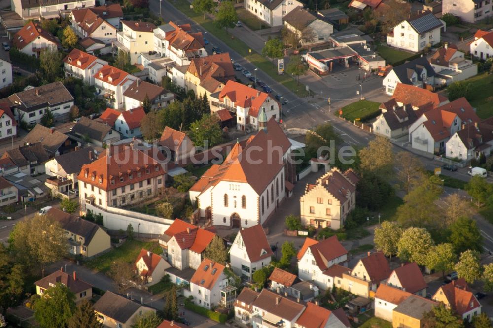 Luftbild Durmersheim - Kirchengebäude der Wallfahrtskirche Maria Bickesheim in Durmersheim im Bundesland Baden-Württemberg