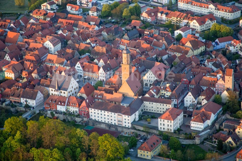 Luftbild Volkach - Kirchengebäude der Wallfahrtskirche Maria im Weingarten in Volkach im Bundesland Bayern, Deutschland