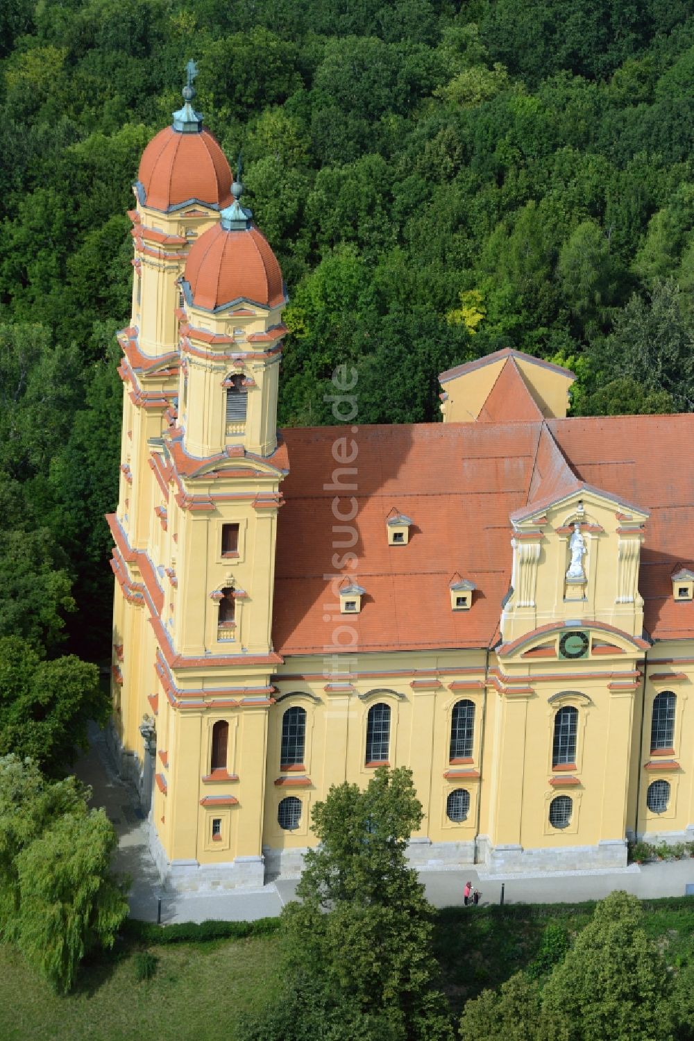 Luftaufnahme Ellwangen (Jagst) - Kirchengebäude der Wallfahrtskirche Schönenberg in Ellwangen (Jagst) im Bundesland Baden-Württemberg