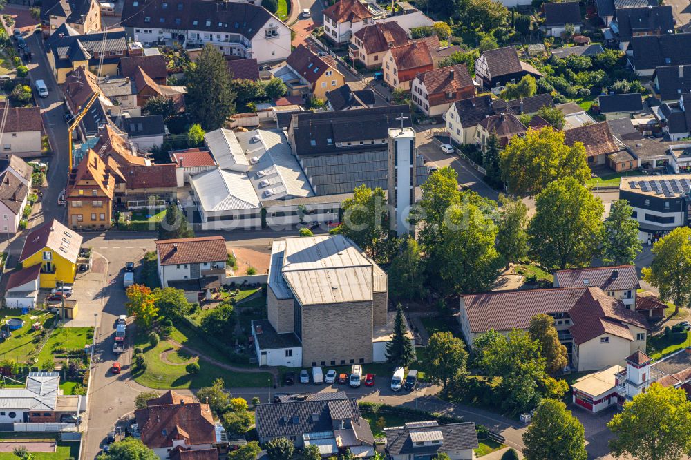 Luftbild Kippenheim - Kirchenturm am katholischen Kirchengebäude in Kippenheim im Bundesland Baden-Württemberg, Deutschland