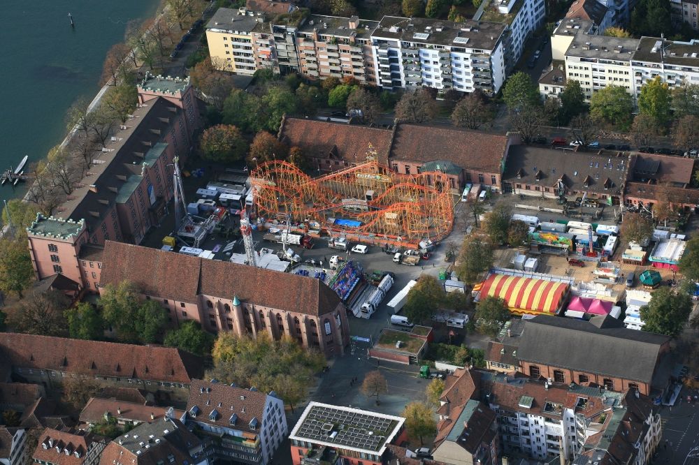 Luftaufnahme Basel - Kirmes - und Rummel- Veranstaltungsgelände mit der Achterbahn beim Volksfest Herbstmesse in Basel, Schweiz