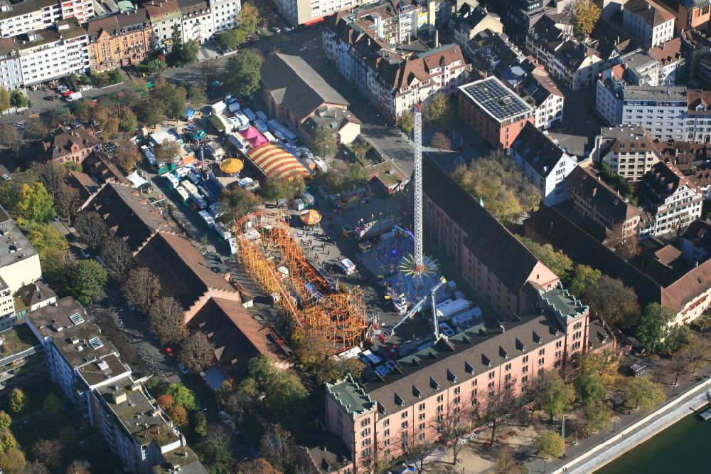 Basel von oben - Kirmes - und Rummel- Veranstaltungsgelände mit der Achterbahn beim Volksfest Herbstmesse in Basel, Schweiz