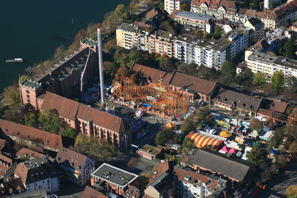 Basel von oben - Kirmes - und Rummel- Veranstaltungsgelände mit der Achterbahn beim Volksfest Herbstmesse in Basel, Schweiz