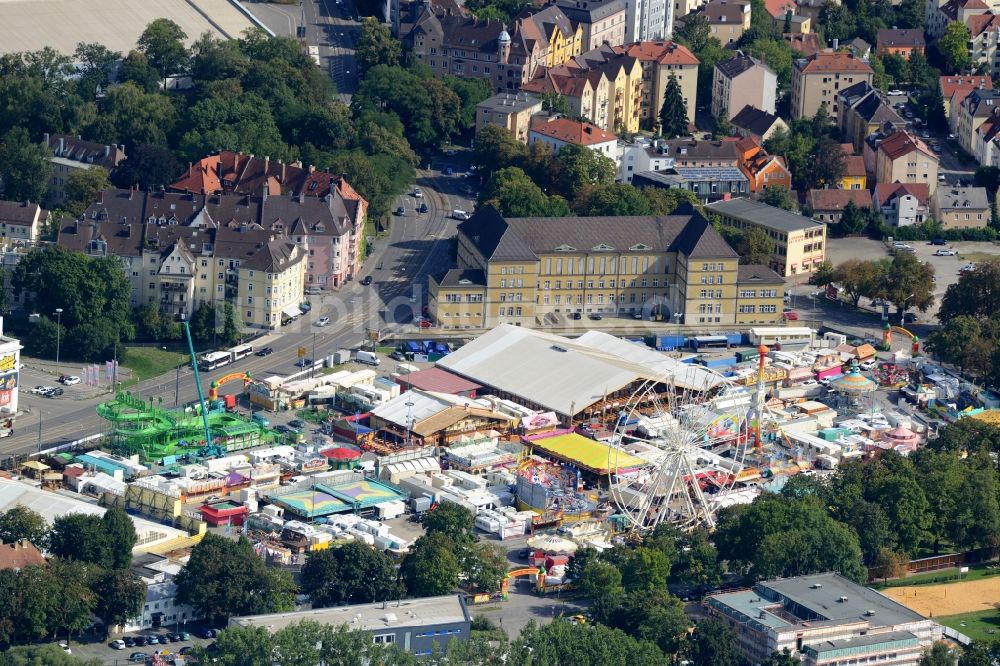 Augsburg von oben - Kirmes - und Rummel- Veranstaltungsgelände beim Volksfest Augsburger Plärrer in Augsburg im Bundesland Bayern