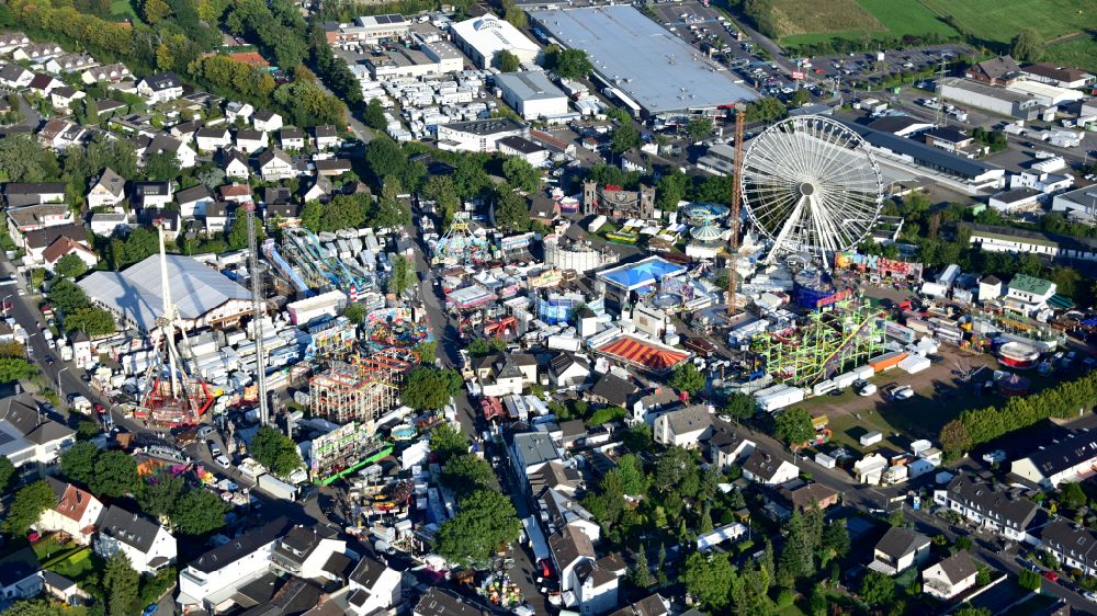 Luftaufnahme Bonn - Kirmes - und Rummel- Veranstaltungsgelände beim Volksfest Pützchens Markt auf dem Markt in Bonn im Bundesland Nordrhein-Westfalen, Deutschland