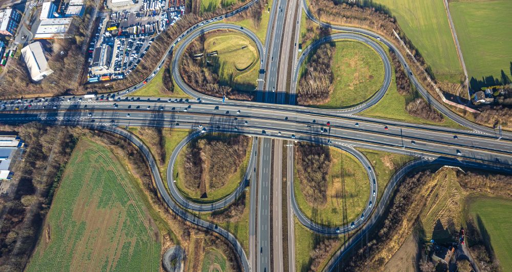 Luftbild Dortmund - Kleeblattförmige Verkehrsführung am Autobahnkreuz der BAB A40 - 45 Kreuz Dortmund-West im Bundesland Nordrhein-Westfalen, Deutschland