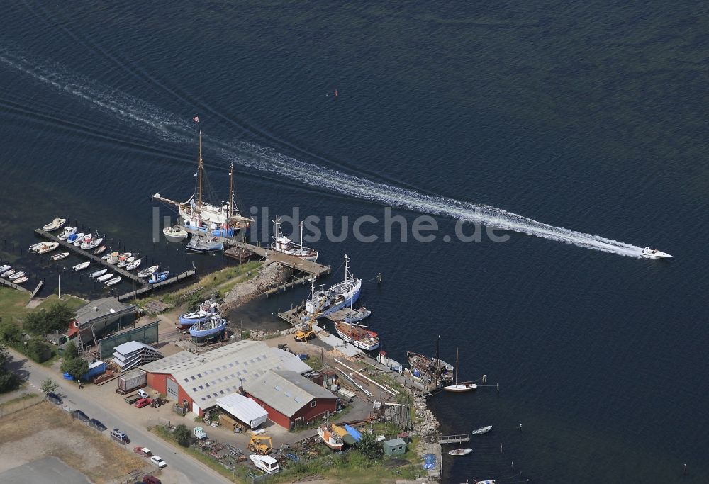 Egernsund von oben - Kleine Bootswerft in Egernsund in Dänemark