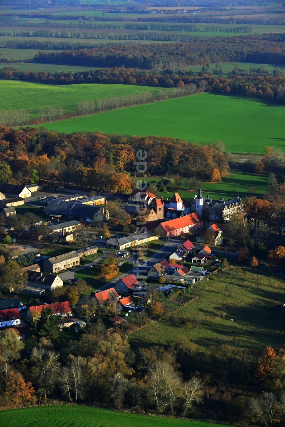 Löwenberger Land Liebenberg von oben - Kleine Ortschaft im Ortsteil Liebenberg in Löwenberger Land im Bundesland Brandenburg
