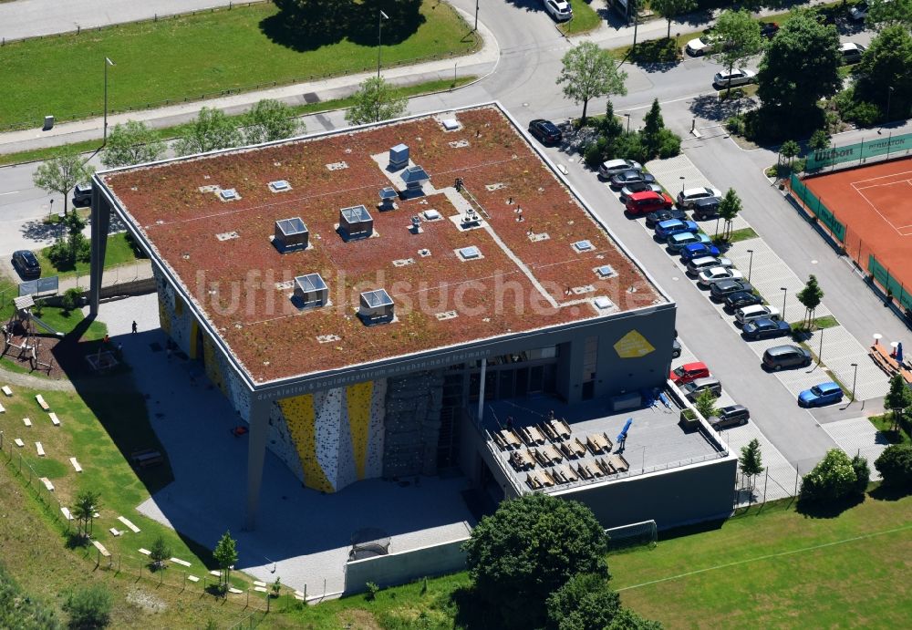 Luftbild München - Kletterhalle des DAV Kletter- und Boulderzentrum München-Nord in München im Bundesland Bayern, Deutschland