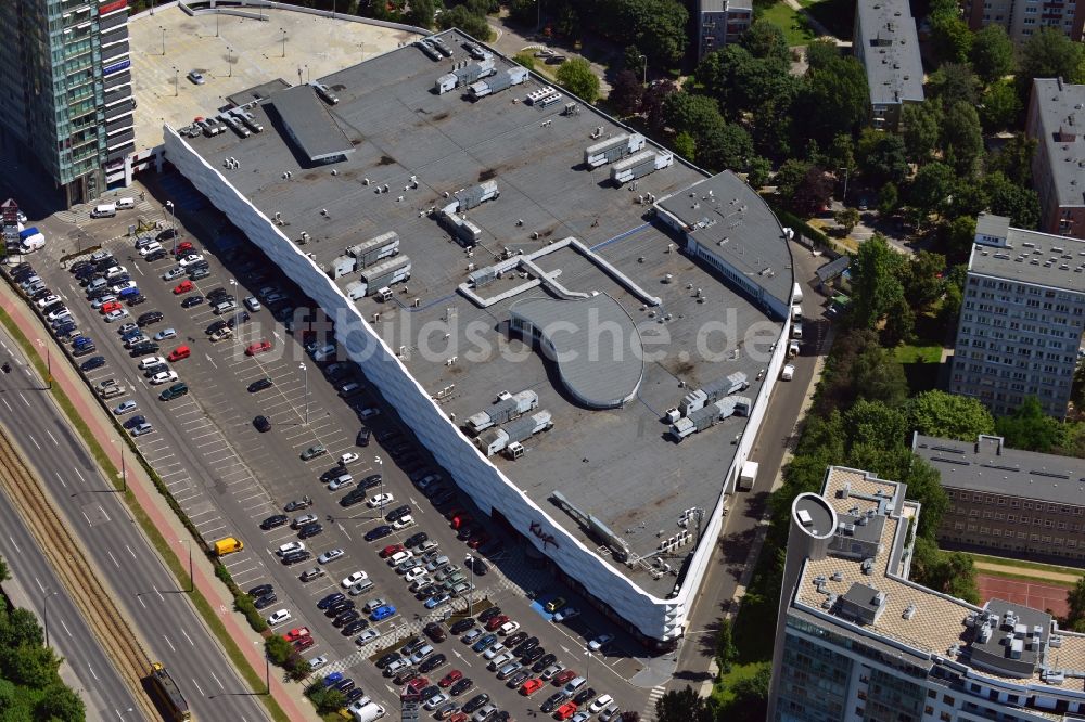 Luftaufnahme Warschau - Klif Shopping Center in der Innenstadt von Warschau in Polen